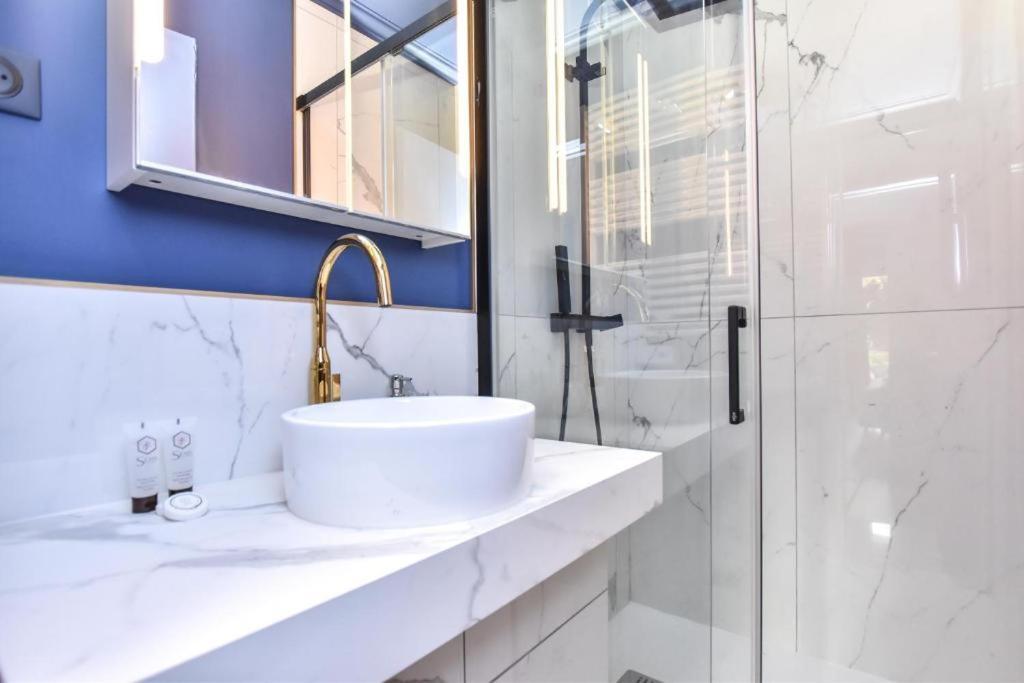 Luxury Paris La Vie En Rose Jacuzzi Terrasse Parking 아파트 외부 사진